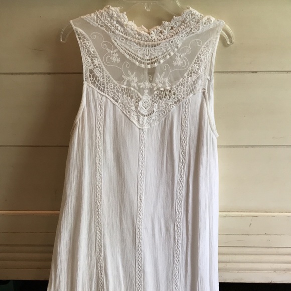 Short White Dress - Picture 1 of 4